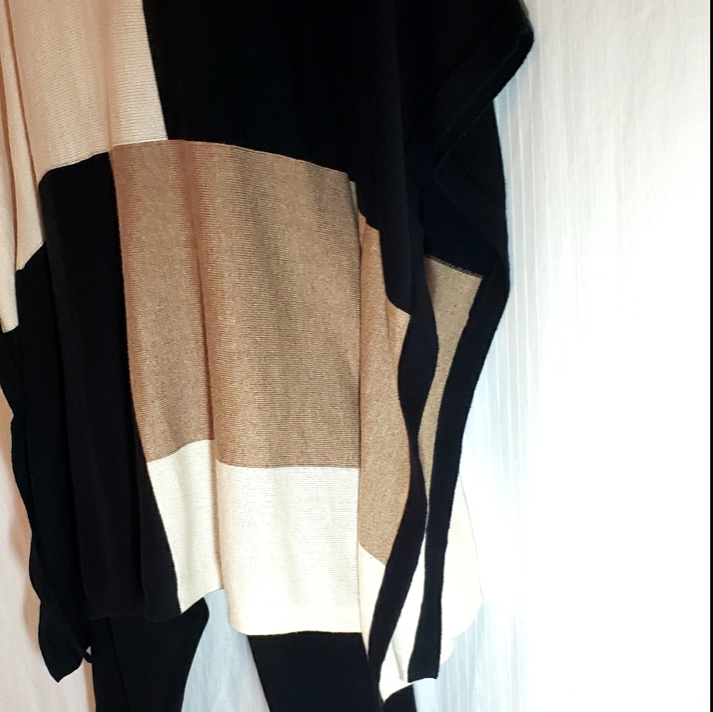 August Silk Colorblock Sweater - Picture 5 of 8